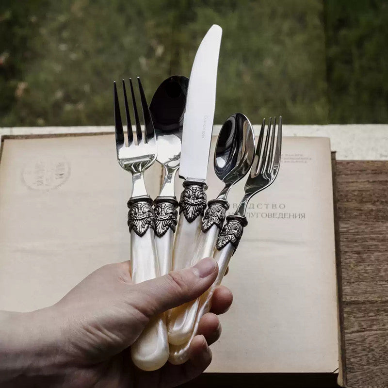 Majesty Pearl Cutlery Set